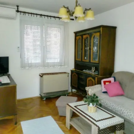 Apartman Mira Lejlighed