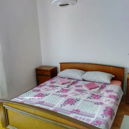 Lejlighed Apartman Mira *